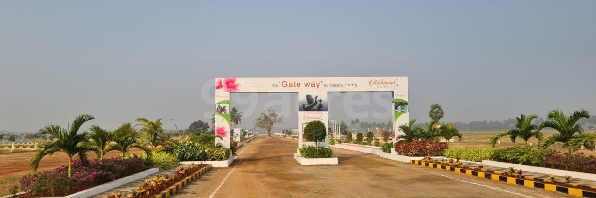 Residential land Plot in Sarpavaram